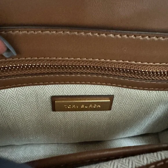 Tory Burch Britten Bag with Woven Design. New without tags. No dustbag - Picture 6 of 6